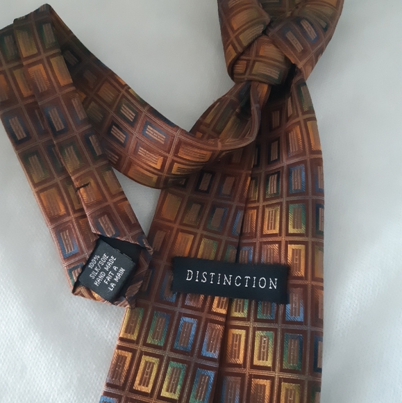 Ryan Seacrest distinction 100% silk tie| 10/10 - Picture 4 of 5